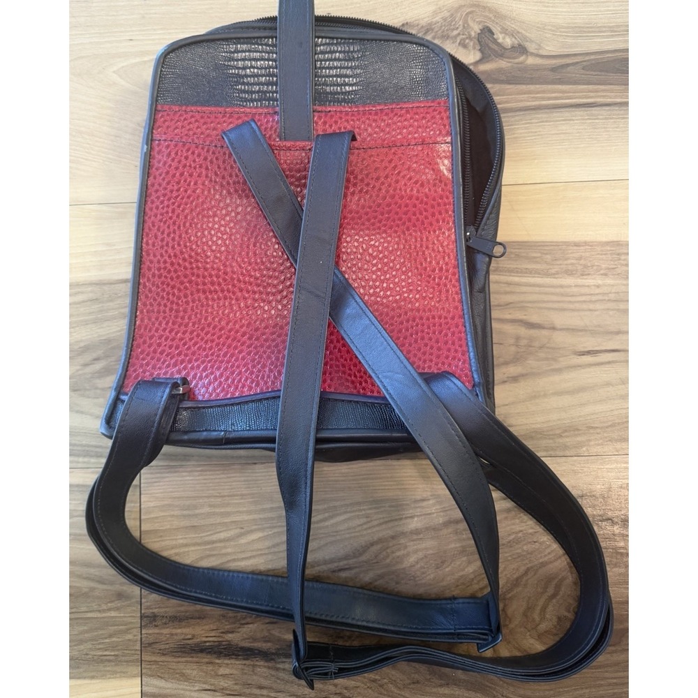 Greg Roche Signed 2010 Leather Backpack Red Black Embossed Vintage Artisan - Picture 6 of 12